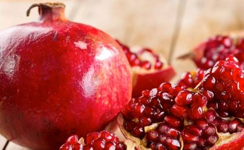 The breakage of the pomegranate fruit