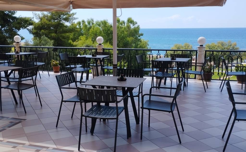Elegant Beach Hotel Kyparissia