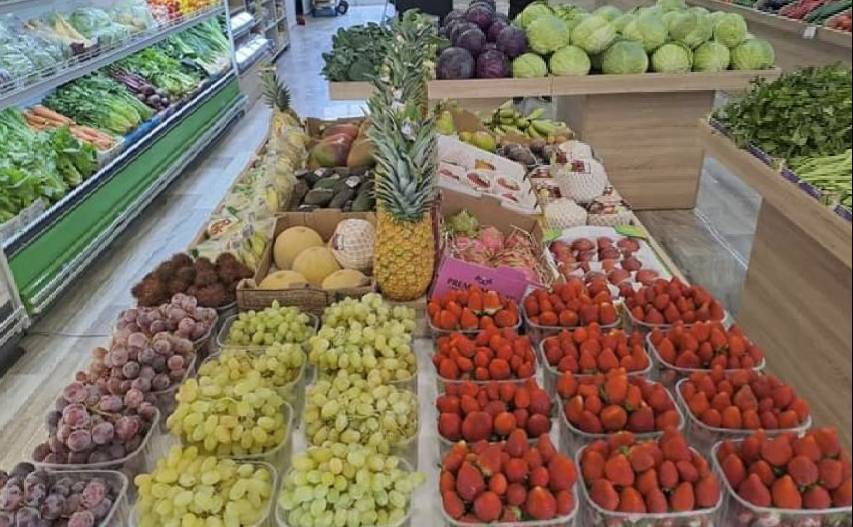 Fruit Market "Four Seasons"