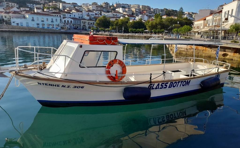 Dennis Boat Pylos-Boat Rentals