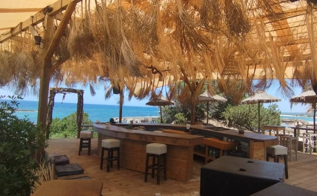 4 Seas - Beach Bar/Restaurant