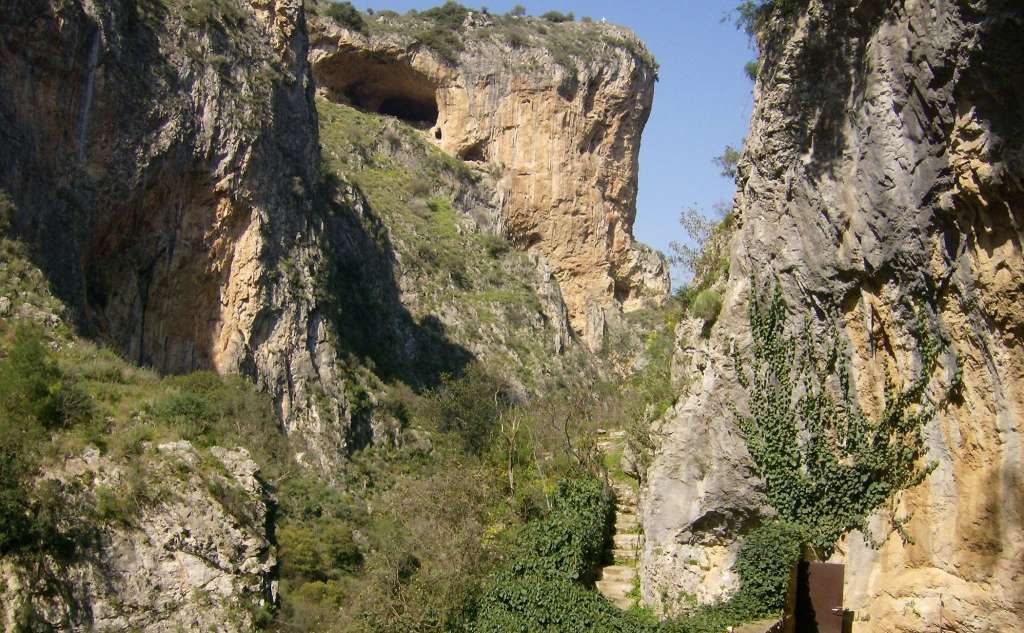 Messinian Travelers-Hiking along the Lagadiotissa Gorge