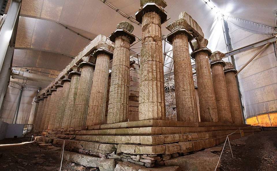 Messinian Travellers-Tour of the Temple of Epicurius Apollo