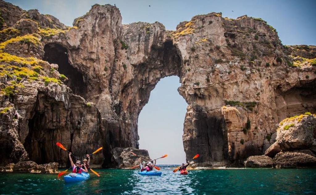 Sea Kayak & Camp in Sfaktiria