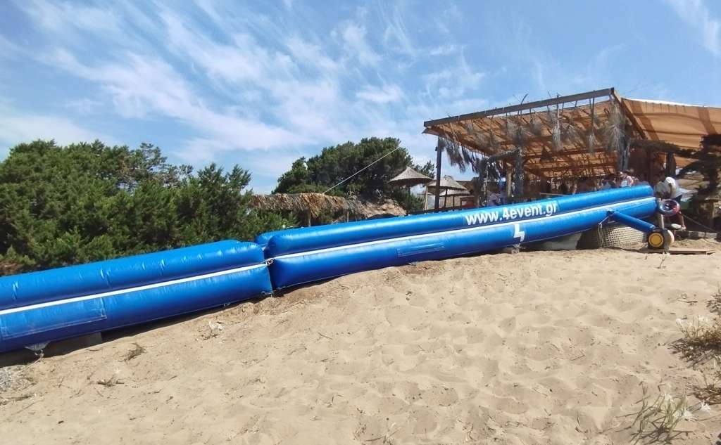 4 Θάλασσες - Beach Bar/Restaurant