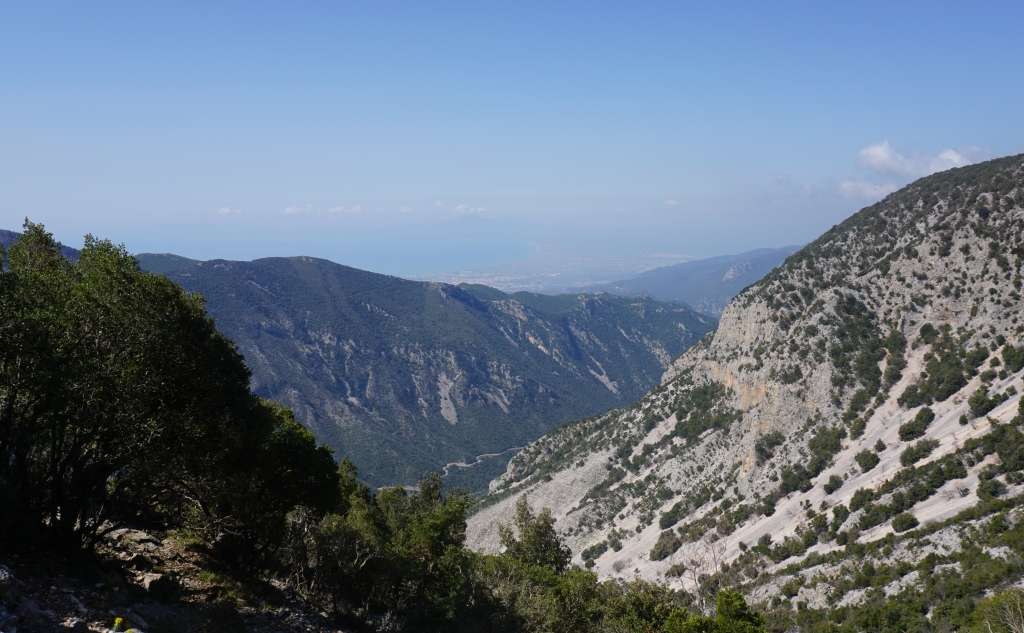 Kalamata Mountaineering Association-Hiking on Mount Lykoureio