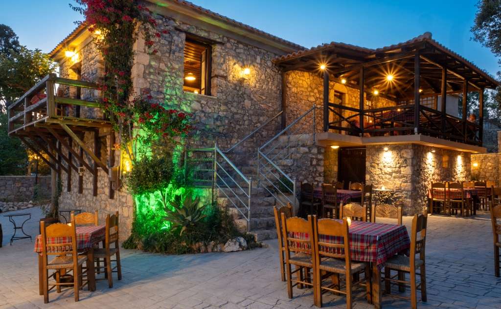 PURNARI-Restaurant