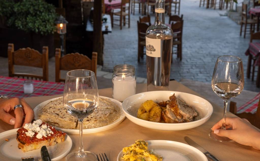 PURNARI-Restaurant