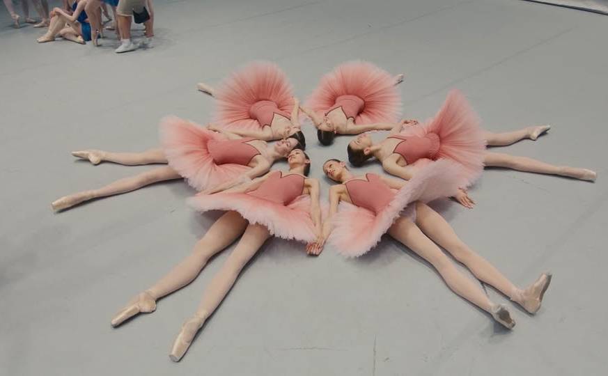 Creative Documentary Centre-I Just Keep Dancing