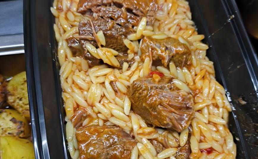 Me ta kremmydakia... - Restaurant