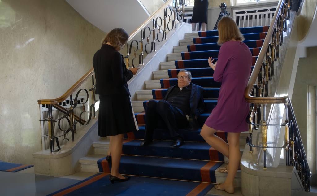 Προβολή ντοκιμαντέρ στο Doc Cafe-Πολιτική με... Παπιγιόν