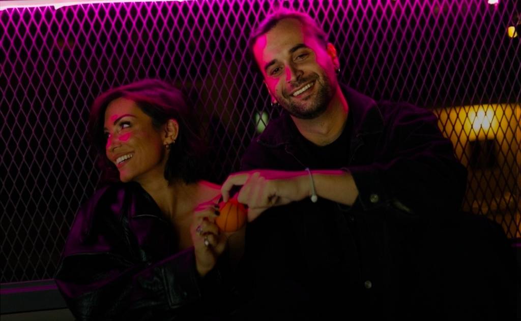 Brooklyn Live Stage-Acomplex/Arista 2