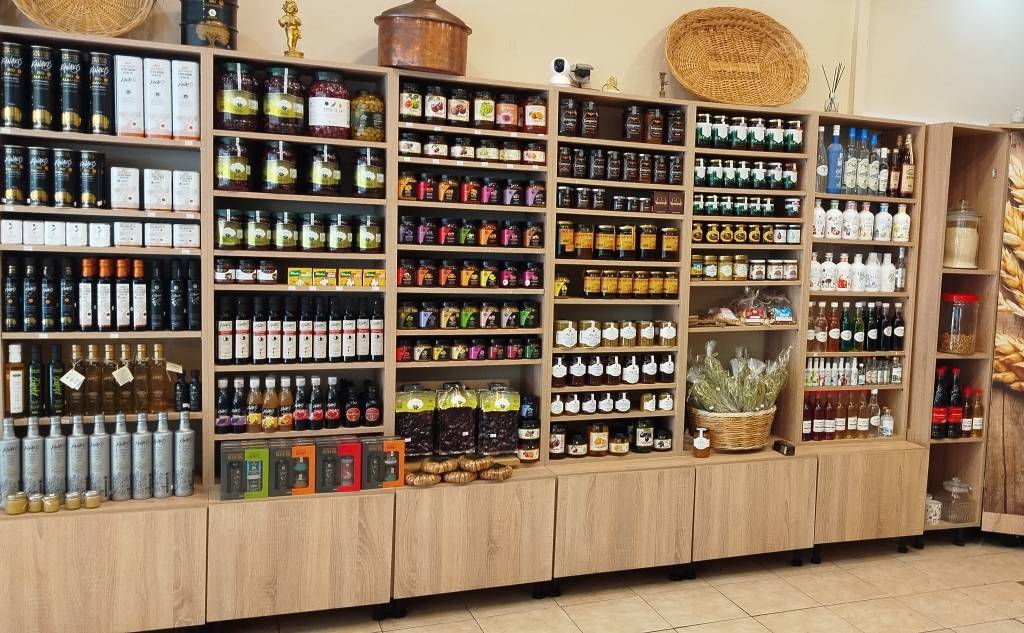 Γεύσεις Μάνας Γης - Εργαστήριο παραδοσιακών ζυμαρικών Δίπλες-Λαλάγγια