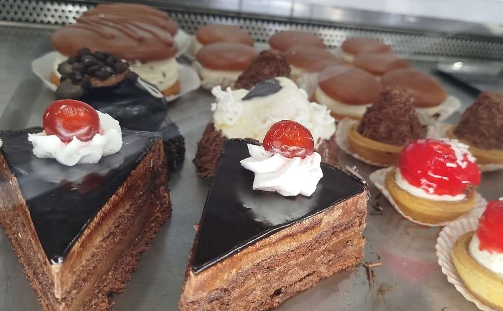 Γεύσεις Μάνας Γης - Εργαστήριο παραδοσιακών ζυμαρικών Δίπλες-Λαλάγγια