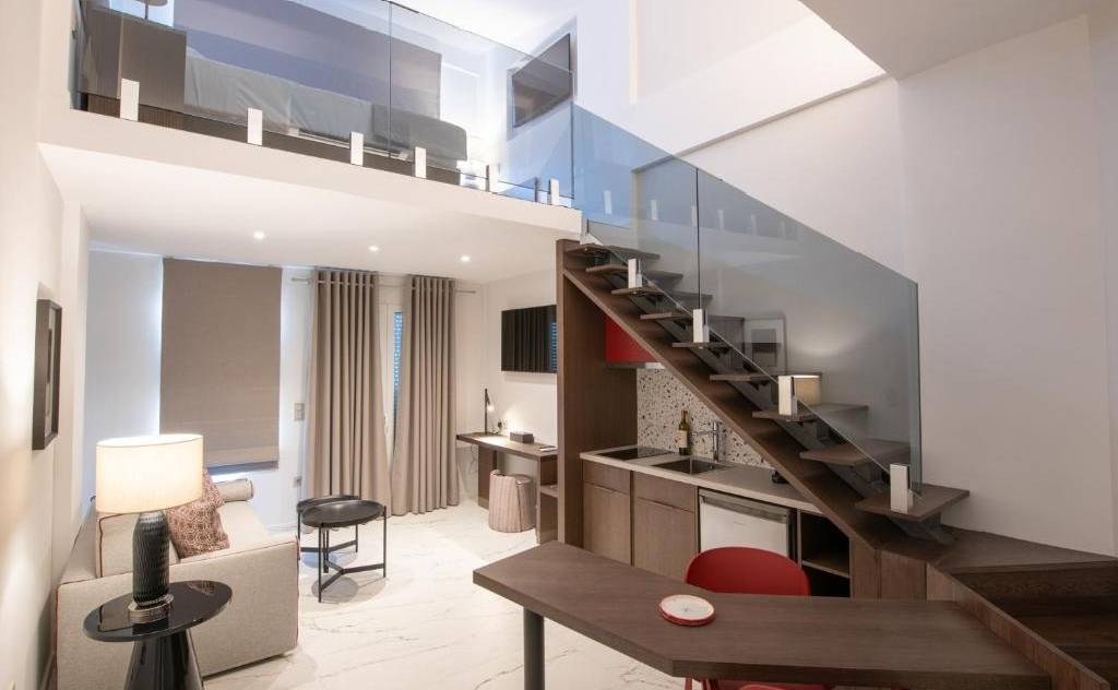 Kyparissia Diamond Suites