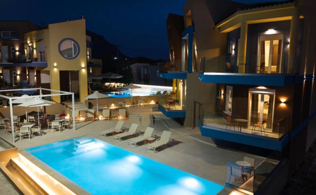 Kyparissia Diamond Suites