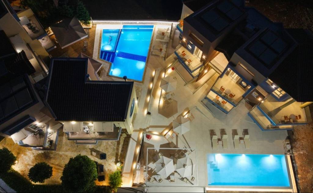 Kyparissia Diamond Suites