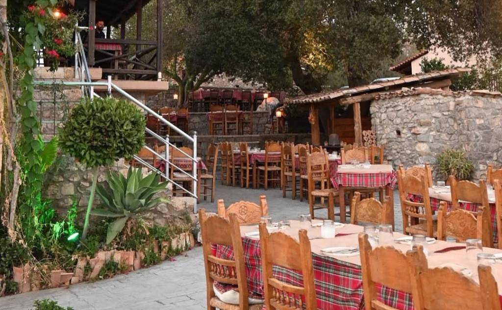 PURNARI-Restaurant