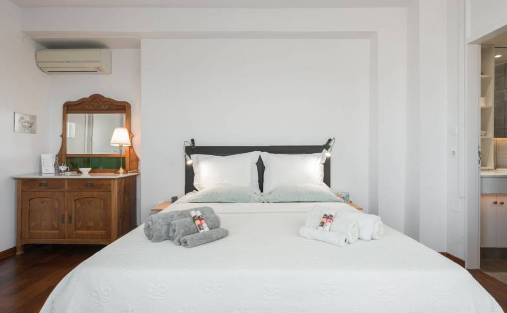 Kalamata Top Rooms - City Penthouse ENA