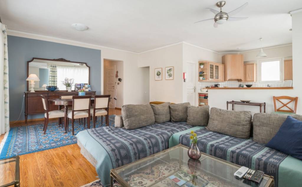 Kalamata Top Rooms: Comfortable spacious central apartment FIL27