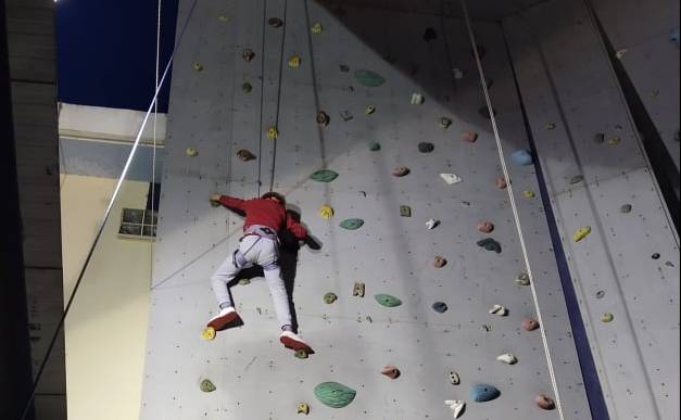 Bougas Schools - Climbing lessons