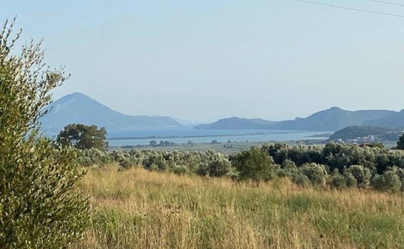 Plot with panoramic views of the Navarino Gulf 