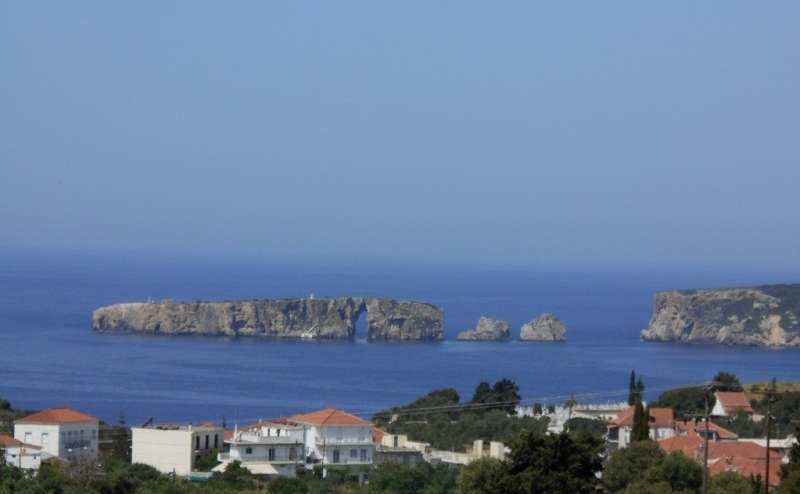 Plot in Pylos