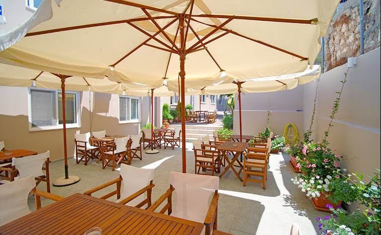Άγιος Σώστης Hotel-Apartments