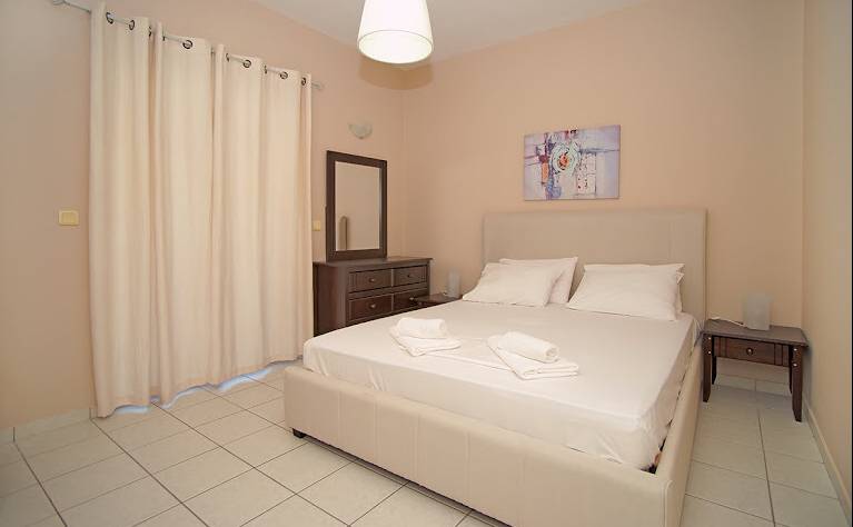 Άγιος Σώστης Hotel-Apartments