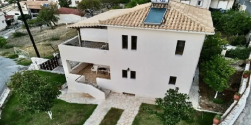 Two-storey detached house with a panoramic view of Kyparissia